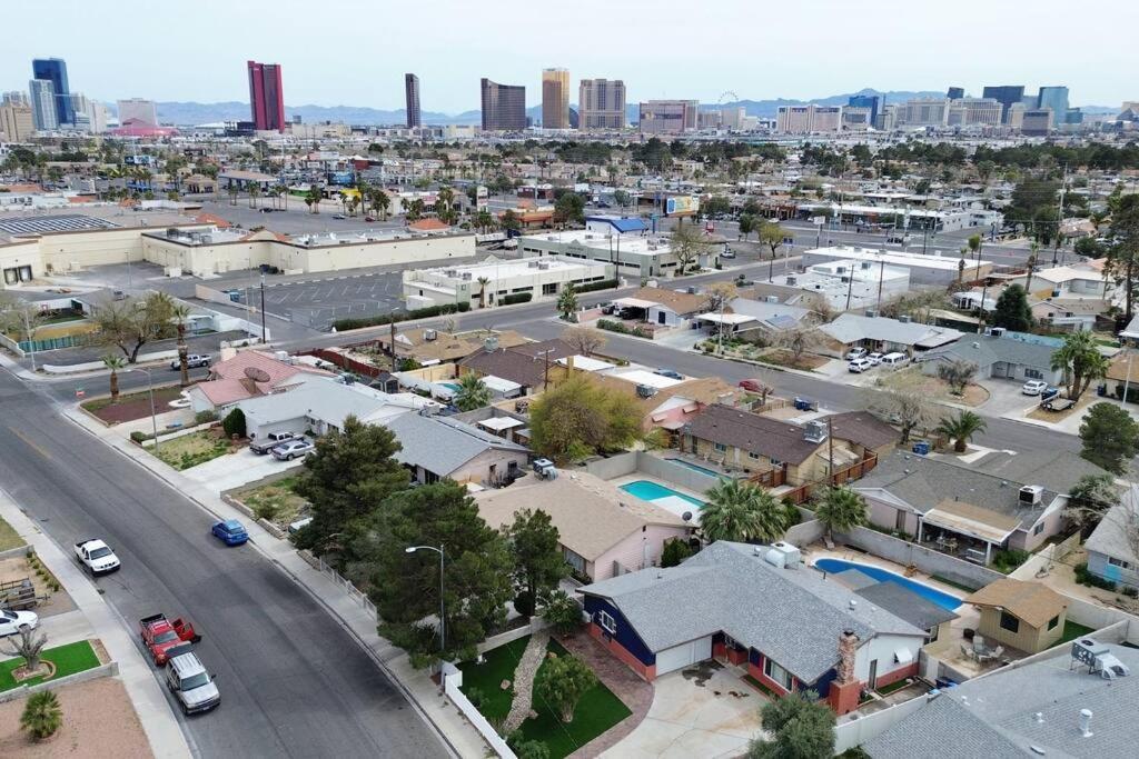 Villa Luxury /pool/spa/games/ 3 Mi Vegas Strip *